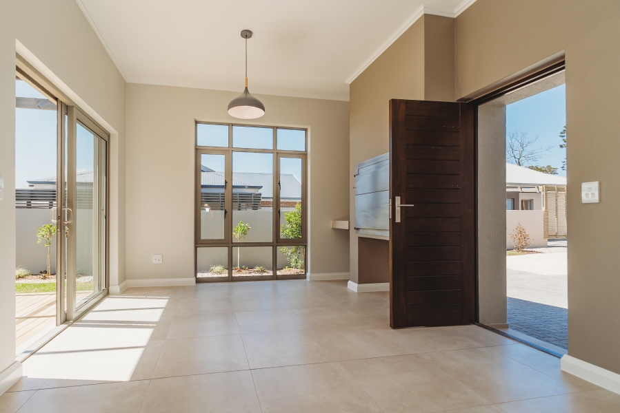 3 Bedroom Property for Sale in Kraaibosch Western Cape